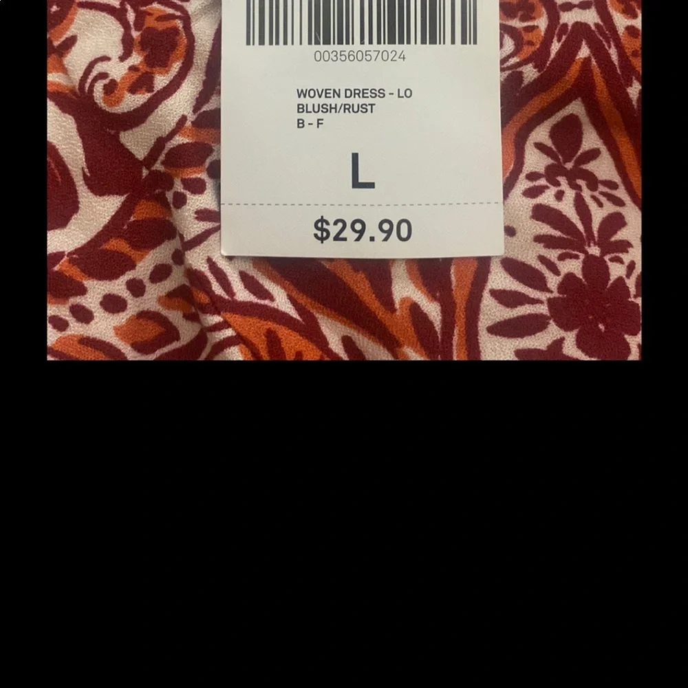 Red and white dress - Picture 6 of 6